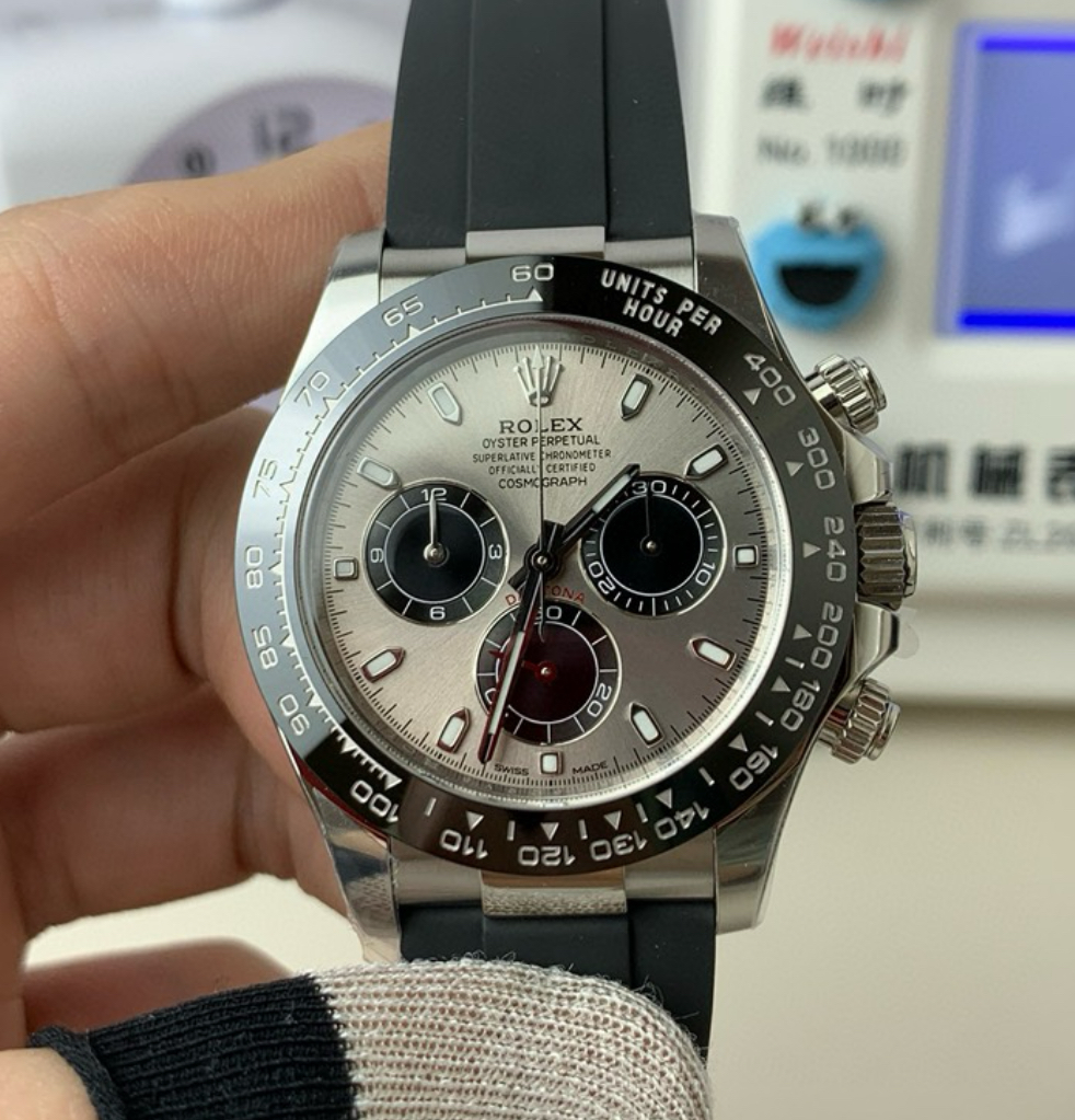 Pristine watch crystal
